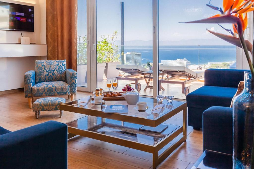 Flyviewflatsgold Privatehottub With Seaview Apartment Ixia  Exterior photo